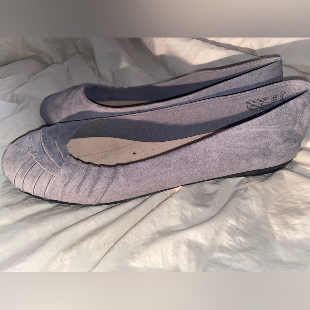 American Eagle Gray Flats 12W